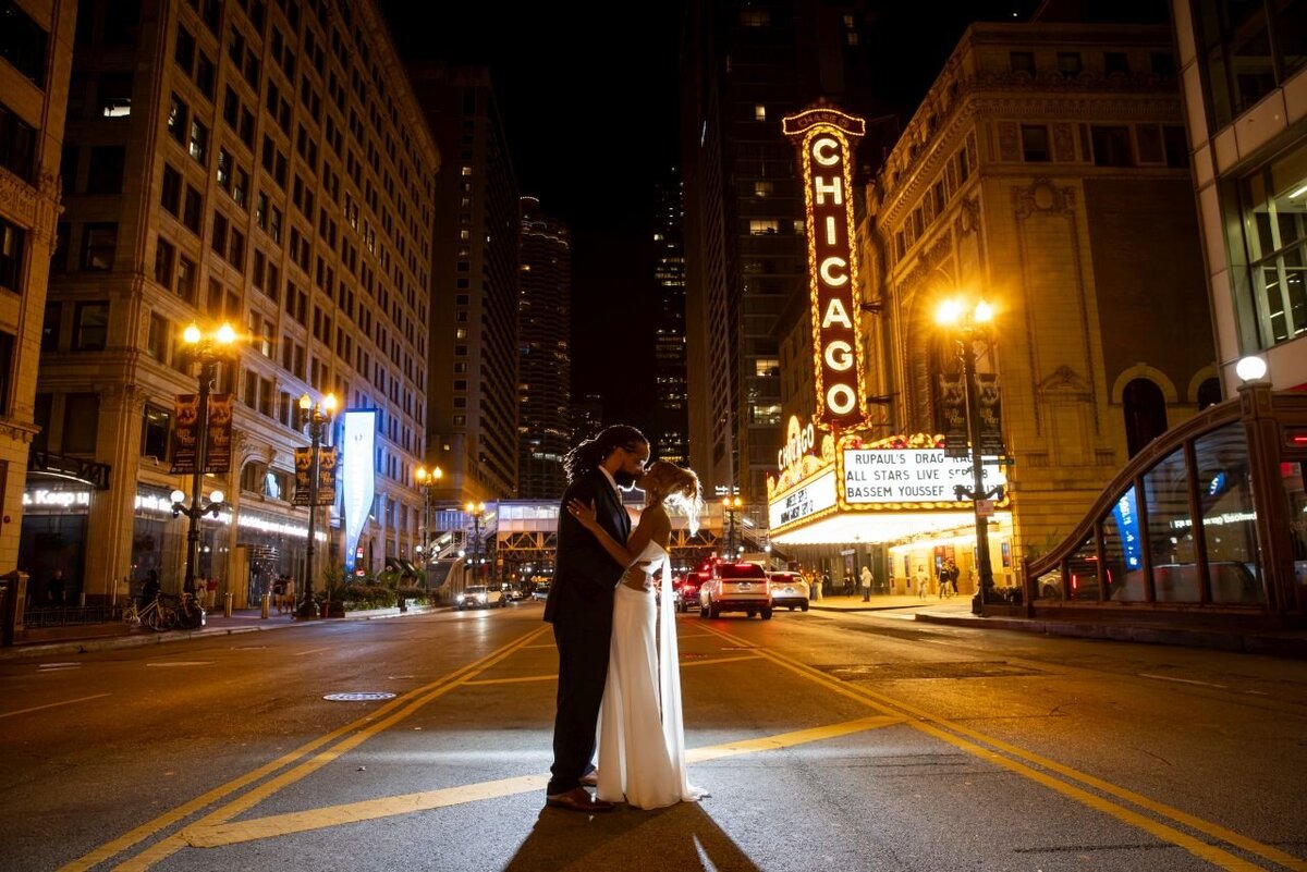 summer - intimate - wedding - theWit -chicago