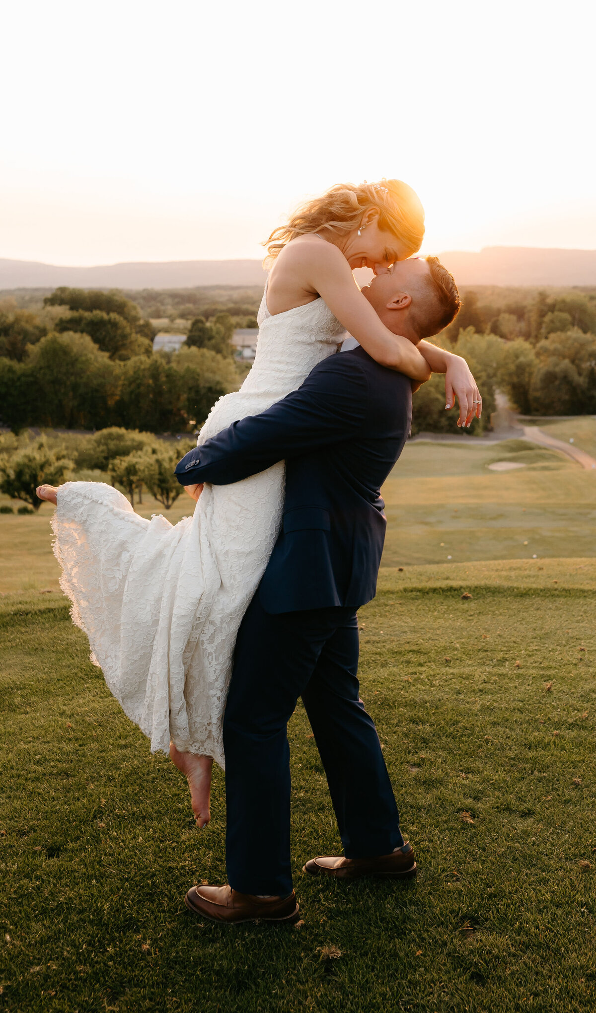Summer Wedding by Lisa Blanche Photography