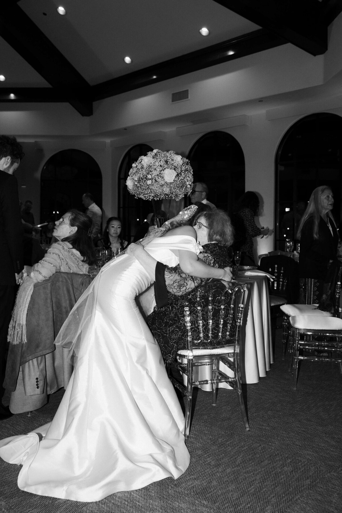 141_riskyexposure_marley-simon_las-vegas-elopement-photography