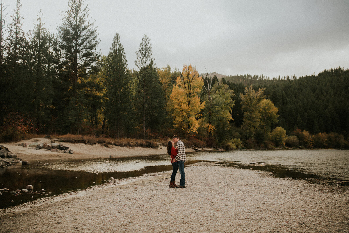 engagement-session-lake-and-forest-montana-17