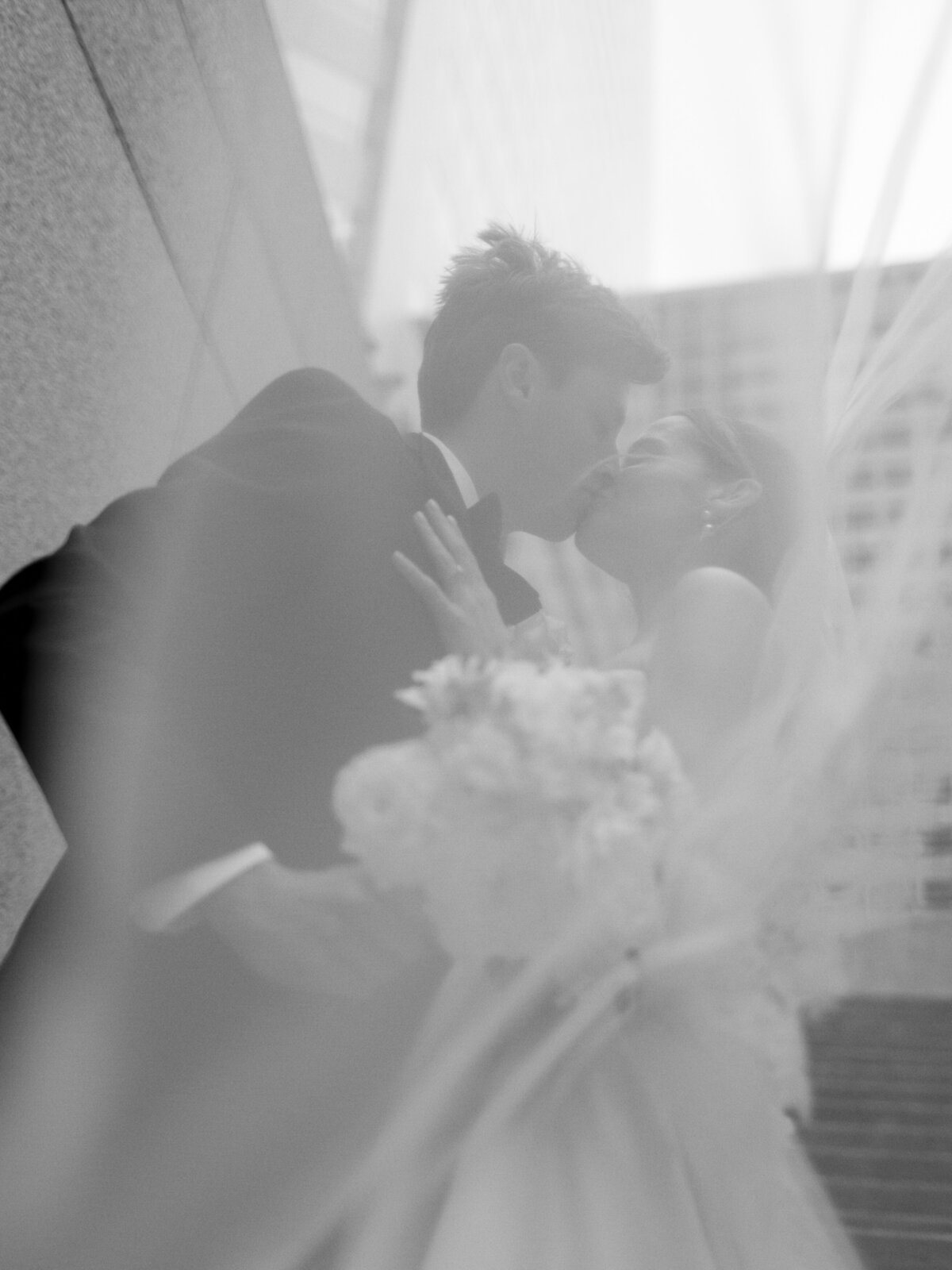 best-seattle-wedding-photographers-the-tenneys-at-washington-athletic-club-24