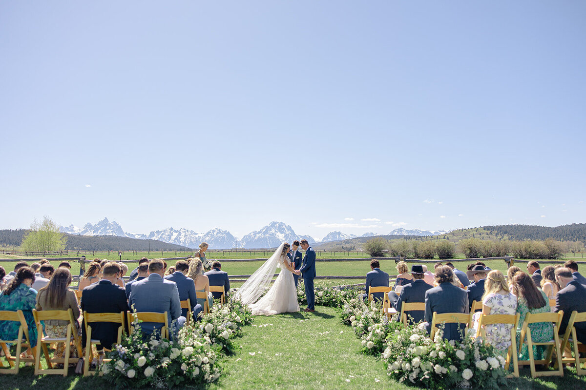 Diamond-cross-ranch-wedding-J-NFoxtails-photography-081