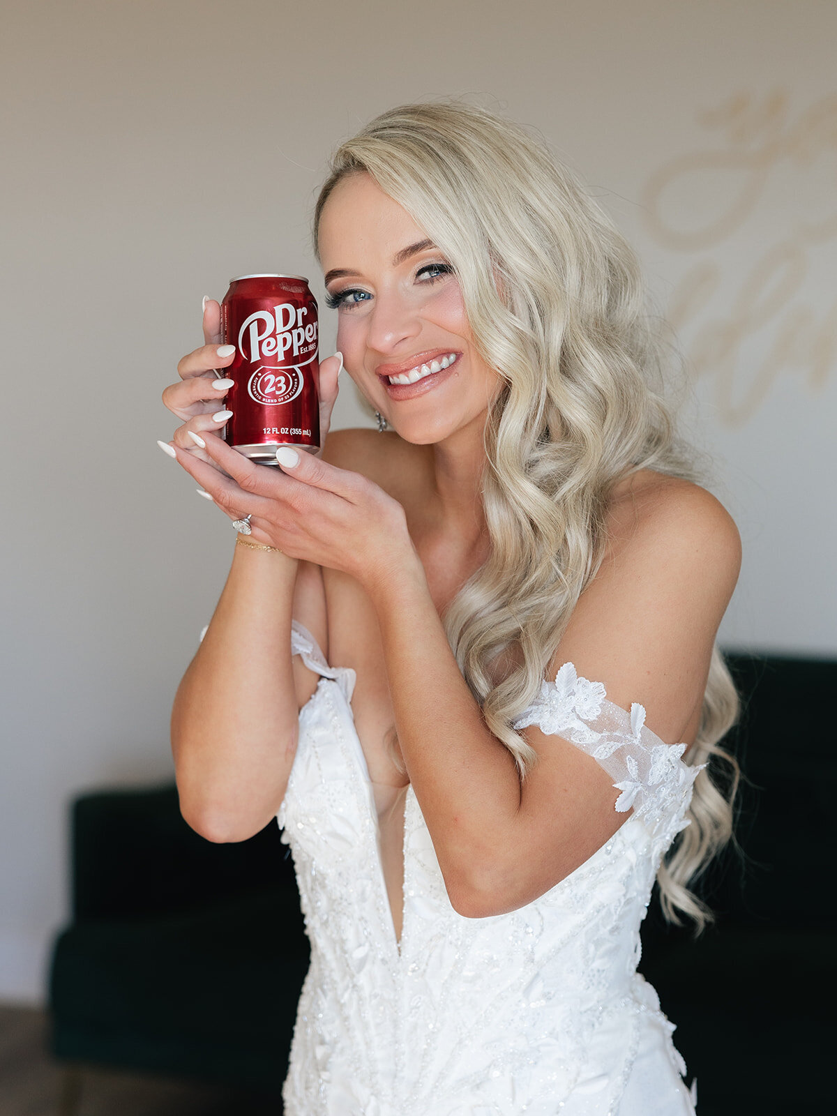 2025-10-11_DykesWeddingPreviews_MollyMurphyPhotography-24