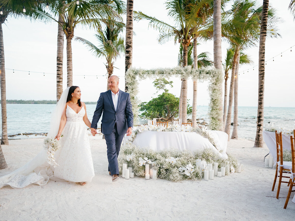 1ISLA BELLA BEACH RESORT - ISLAMORADA WEDDING PLANNER - FLORIDA KEYS WEDDING PLANNER - WEDDING DECOR - KEY WEST WEDDING - FLORIDA BRIDE - DESTINATION WEDDING