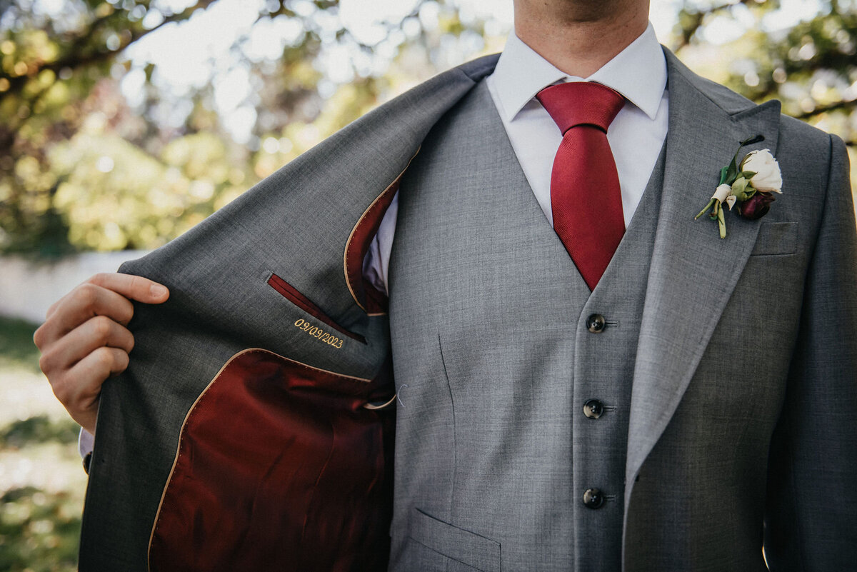 Groom tuxedo detail