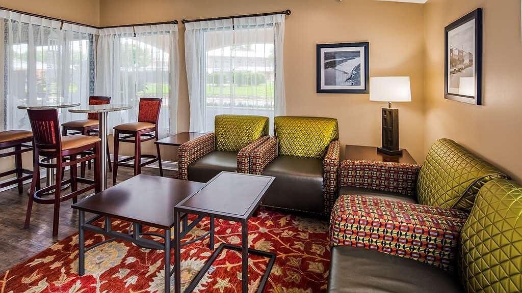 Best Western Catalina Inn - Hotel Lobby and Dining Area