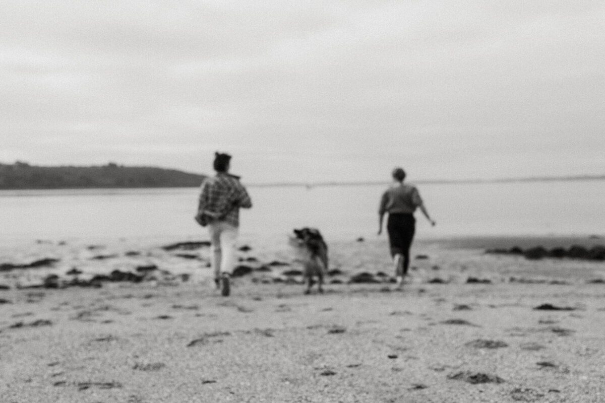 shooting-photo-lifestyle-couple-bretagne-plage-JoanKPhotographie (30)