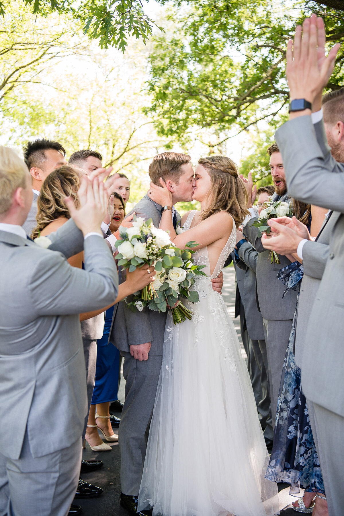 over-the-vines-wedding-group-photography-studio-501