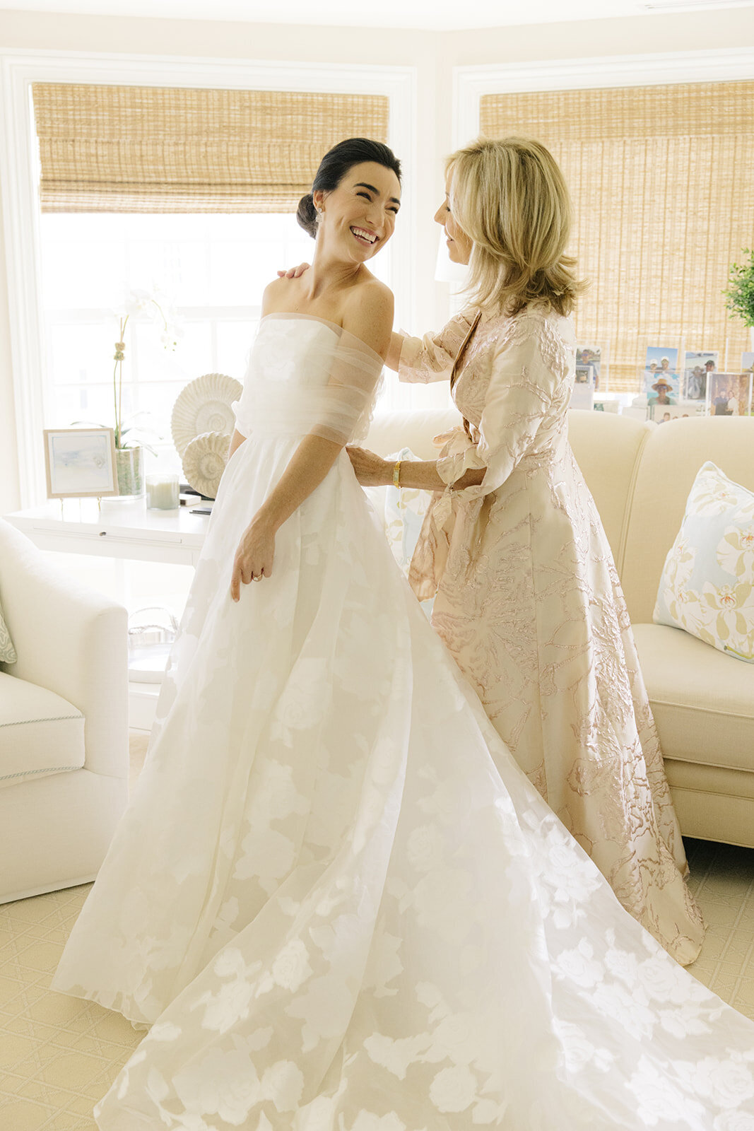 K&C_weddingprep-137