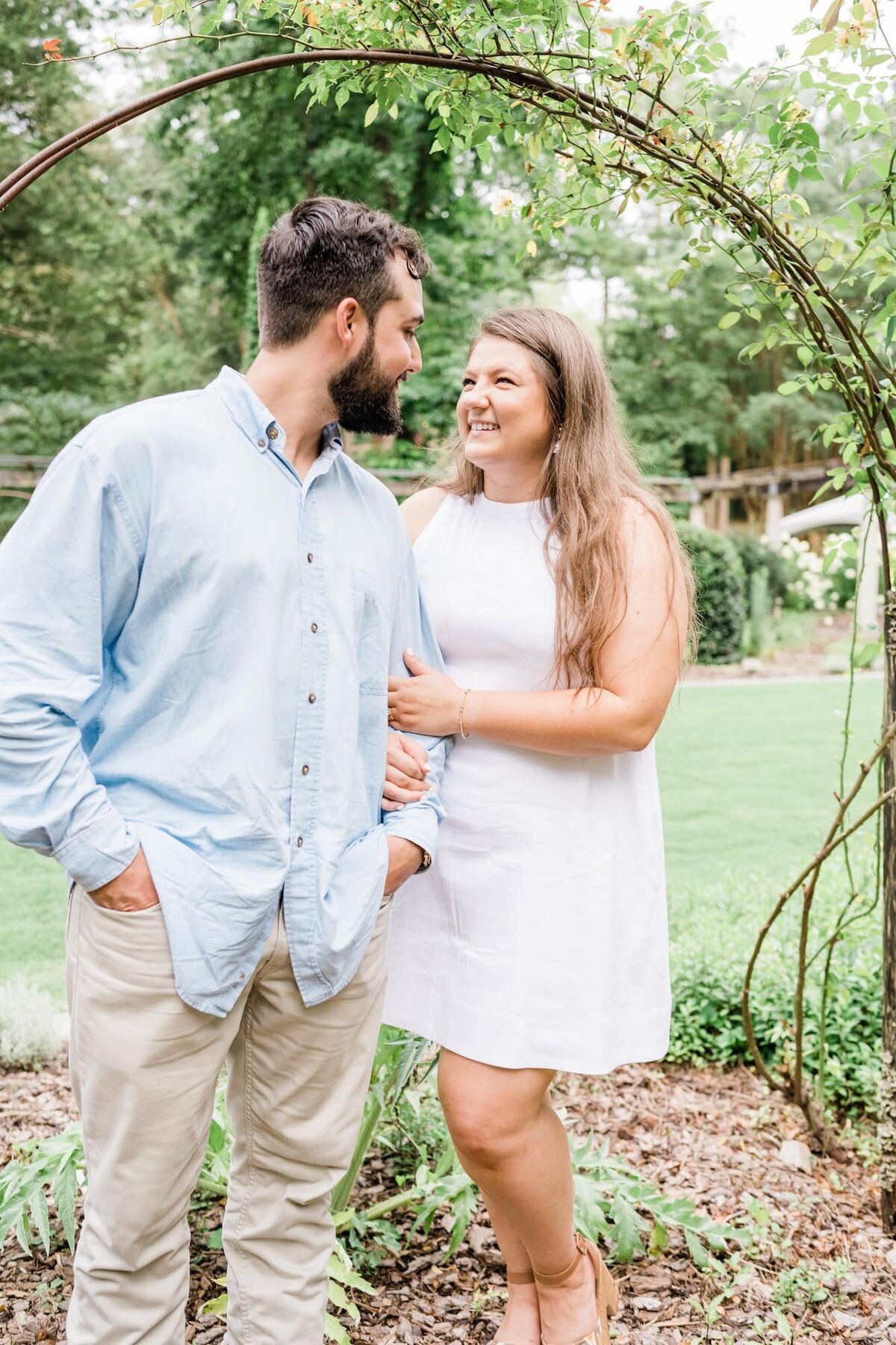 Elli-Row-Photography-CatorWoolford-Gardens-Engagement_3195