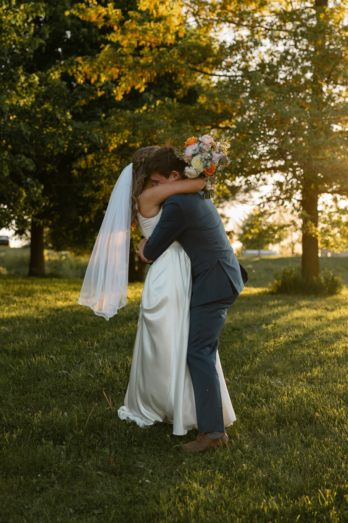 Sydney and Brant's Rustic Midwest Wedding Photography-614
