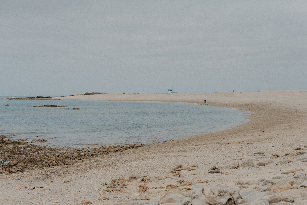 Plage situe en bretagne crozon elopement