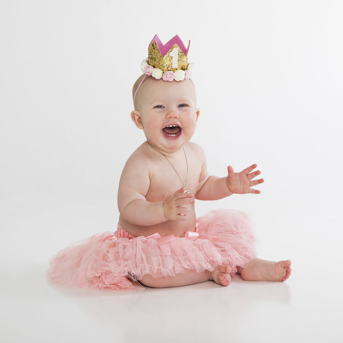 barnefotograf-barnebilder-1årsfoto-smil-tyllskjørt