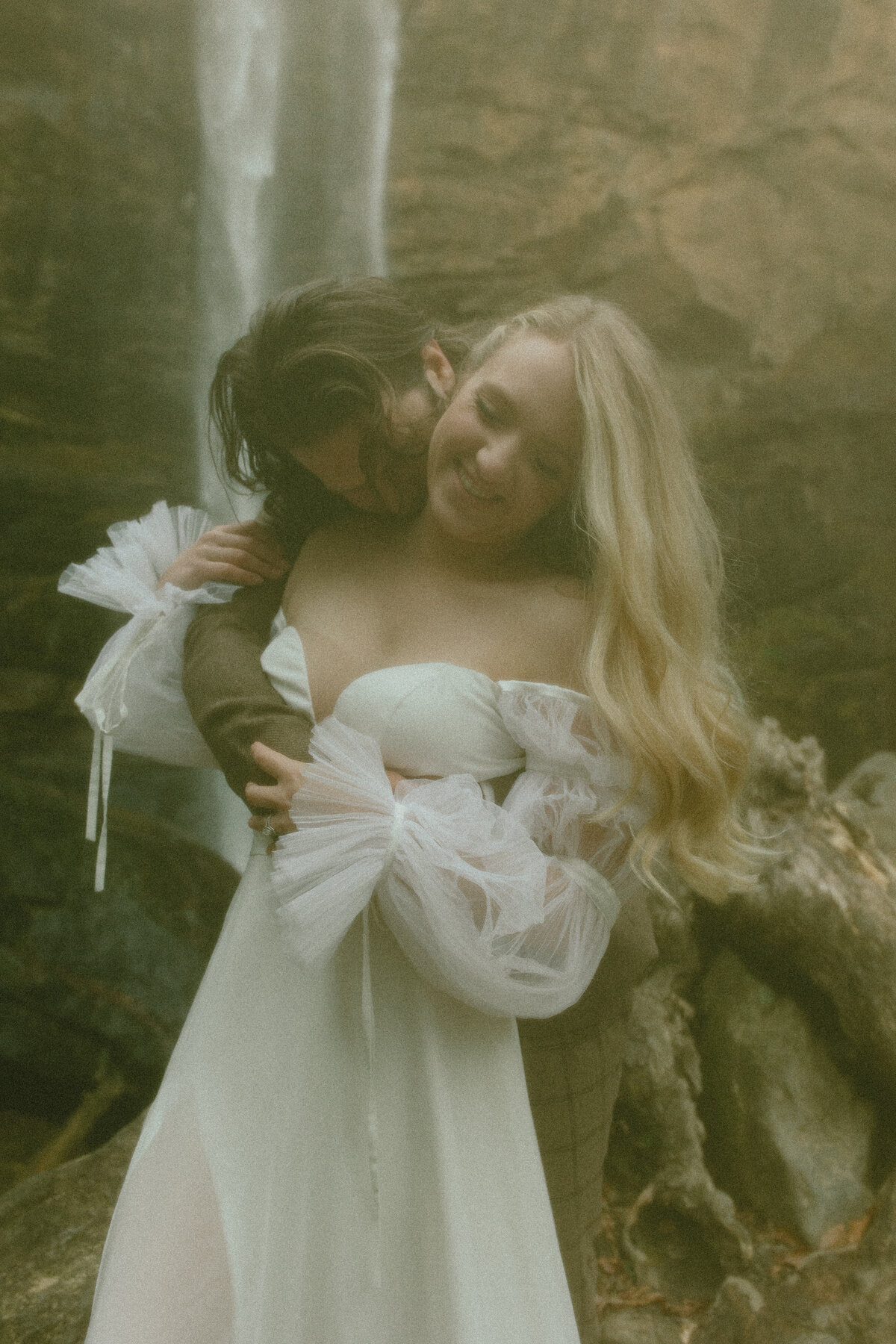 toccoa-falls-georgia-waterfall-whimsical-elegant-elopement-102