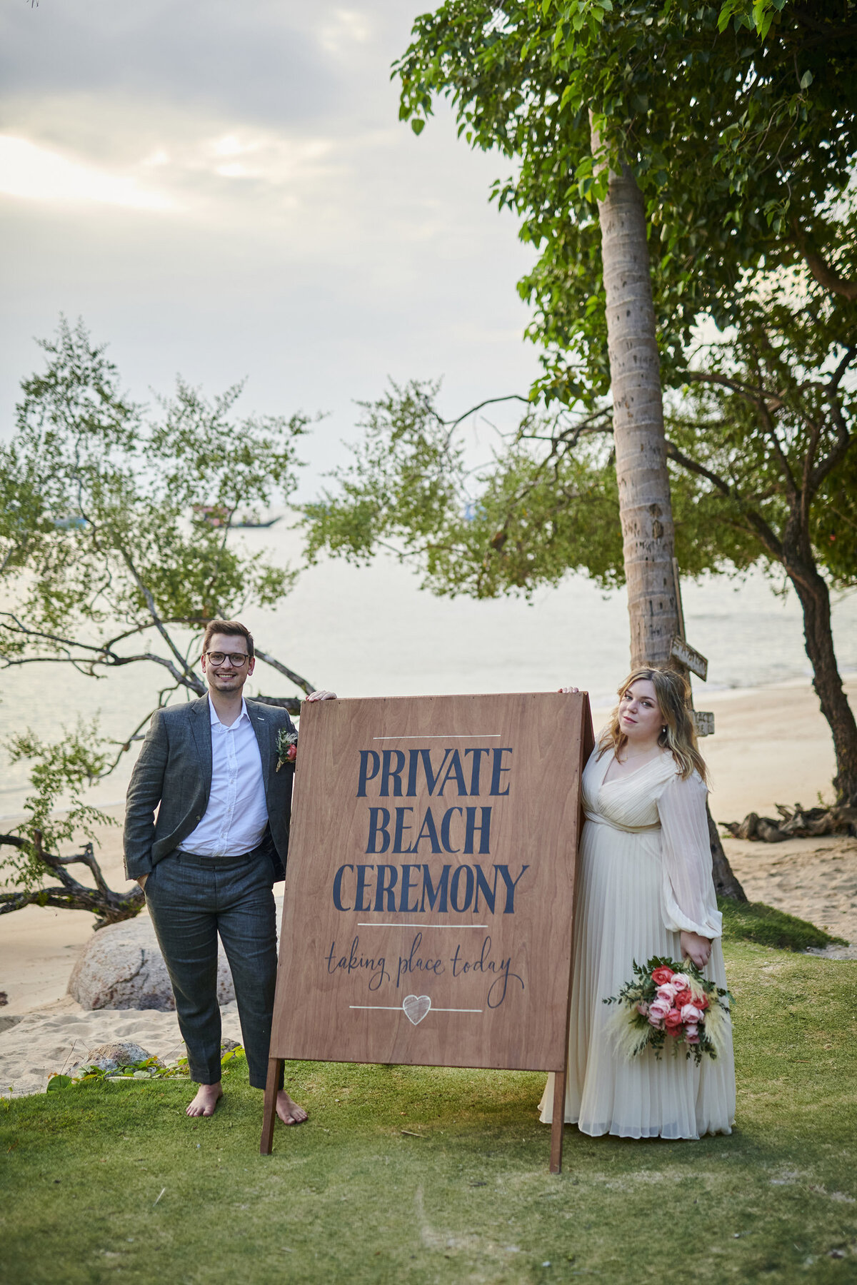 Jessica + Alex Koh Tao Thailand Beach Wedding (14)