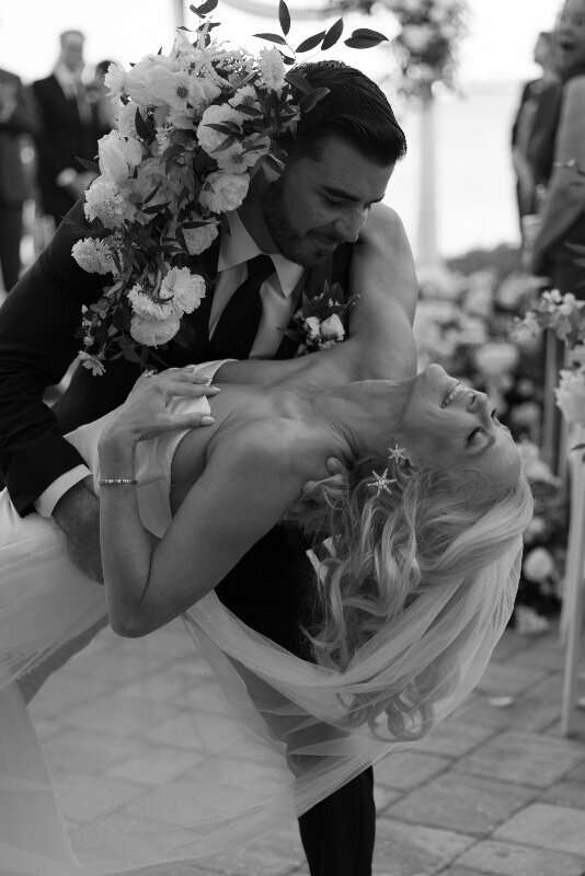 ALP17136Timelessweddingflorals