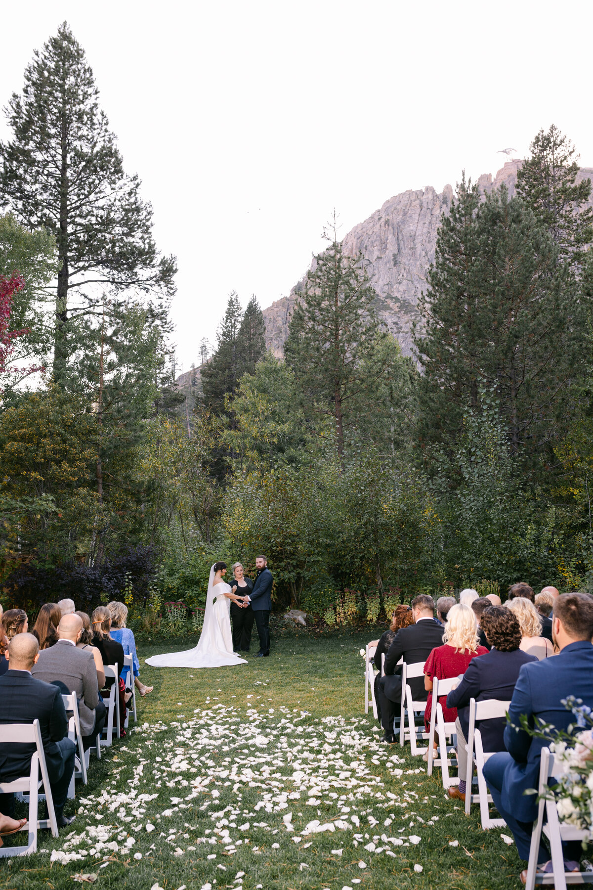 Palisades_Lake_Tahoe_wedding_photos_2021_Andrew_and_Melanie_Photography_0113
