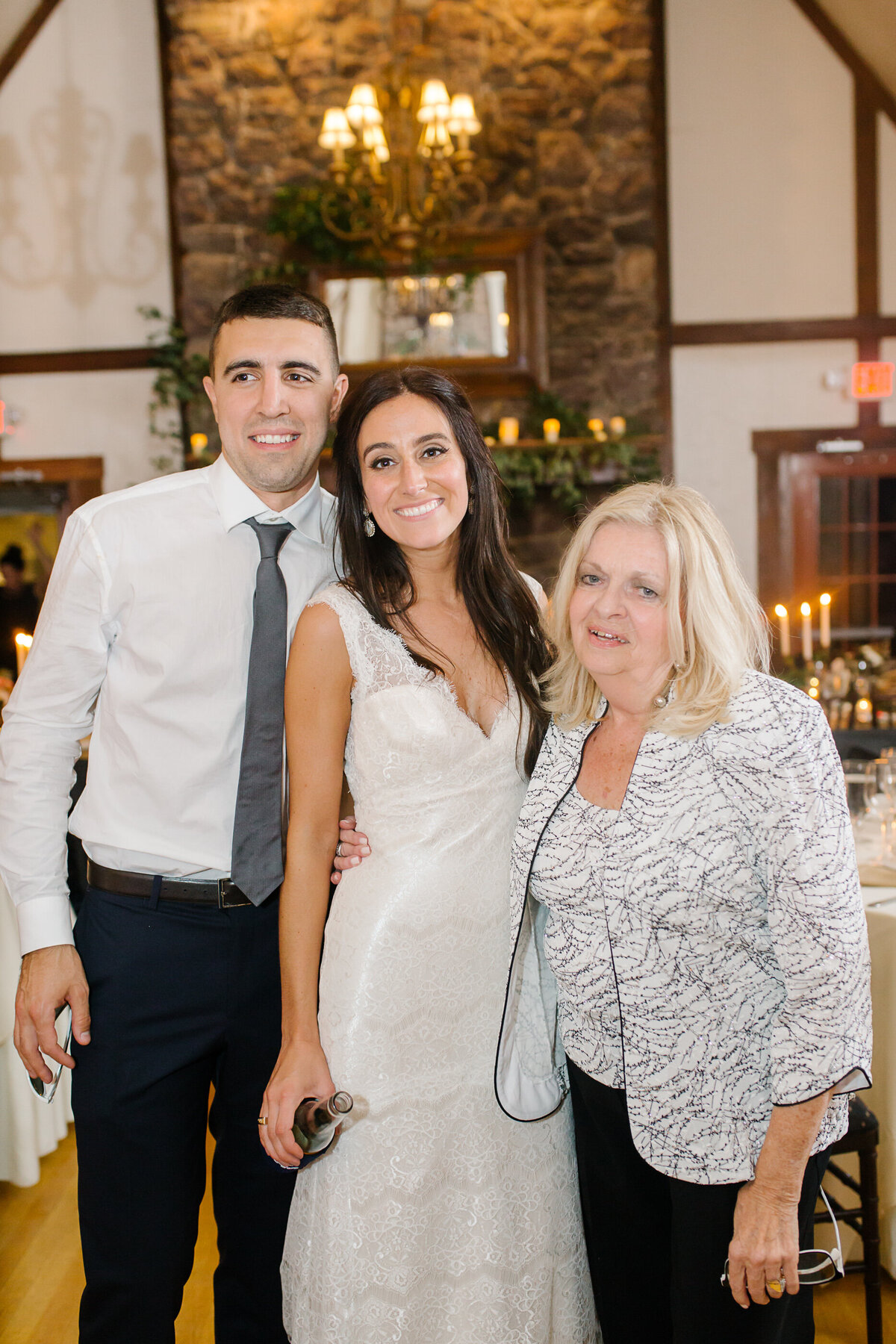 Lizzie_James_Valhalla_Lake_Club_Weddng_Preview-171