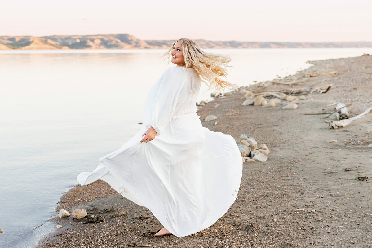 Kellie-Rochelle-Photography-Williston-North-Dakota-Girl-High-School-Senior-Session13
