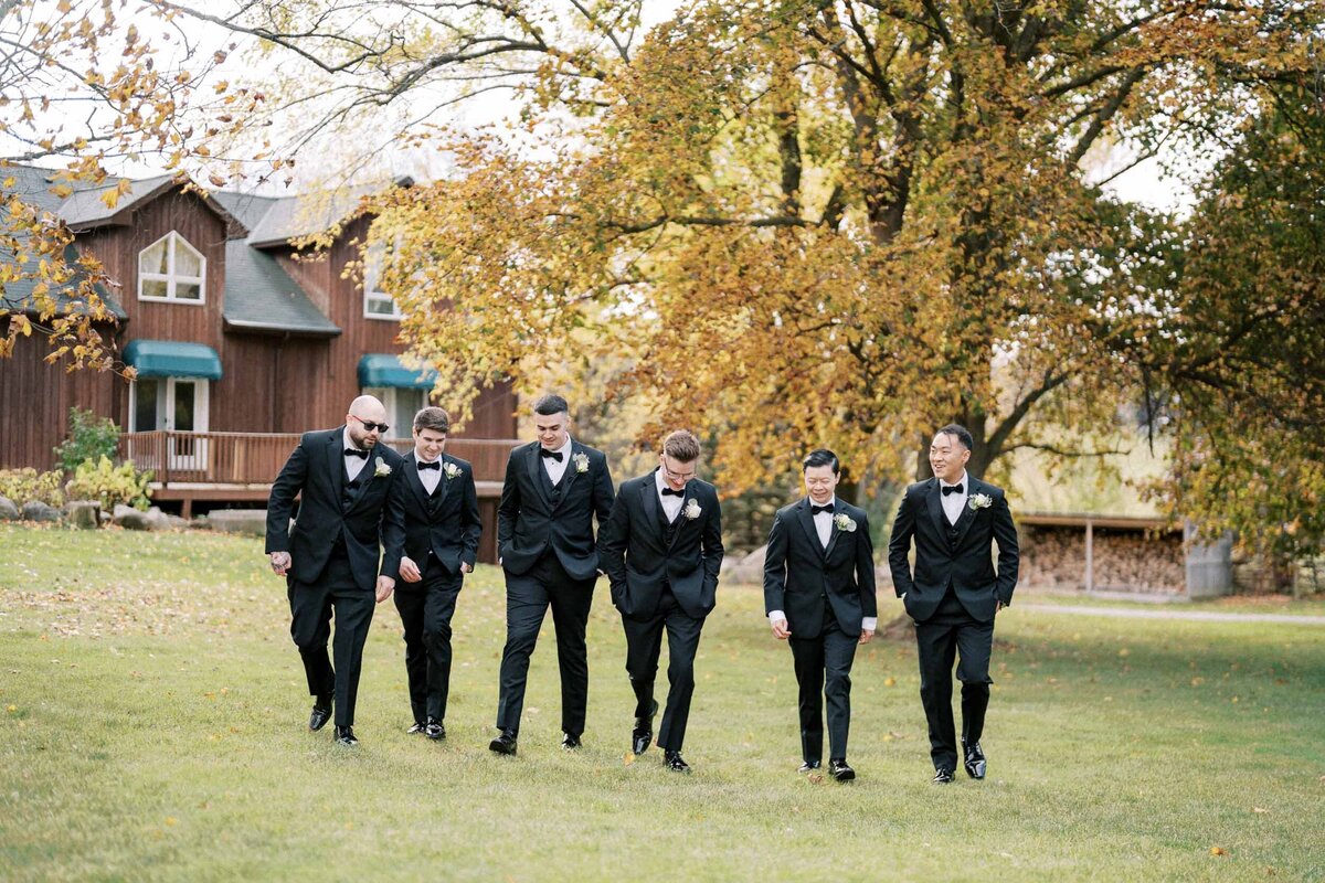 W11-Wedding-Photos-Caledon-Valley-Estate-Eleanor-and-Michael-2024-11-02-2500px-1022