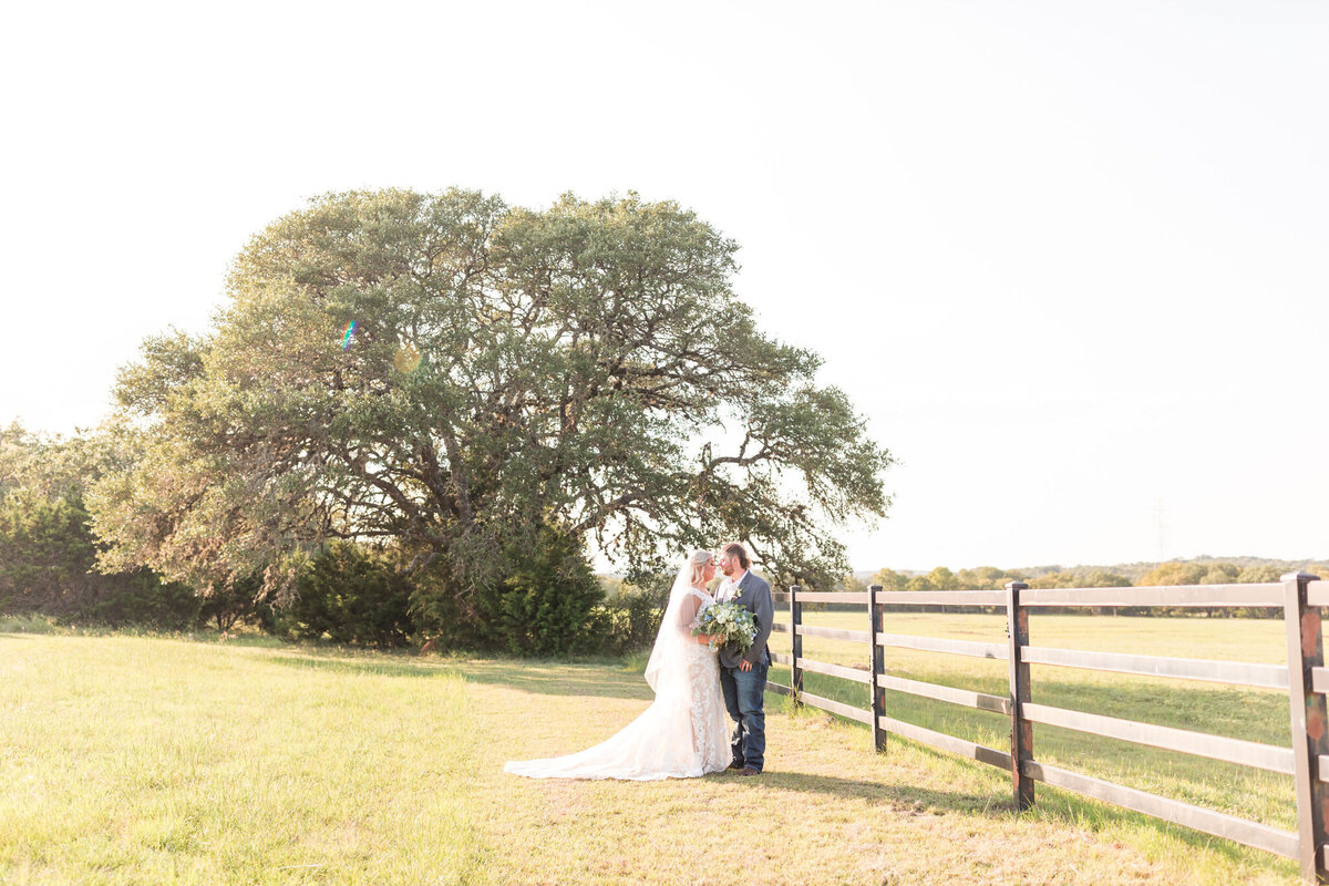 Kendall-Point-Texas-Wedding-Venue-San Antonio-Texas-Dawn-Elizabeth-Studios-0717
