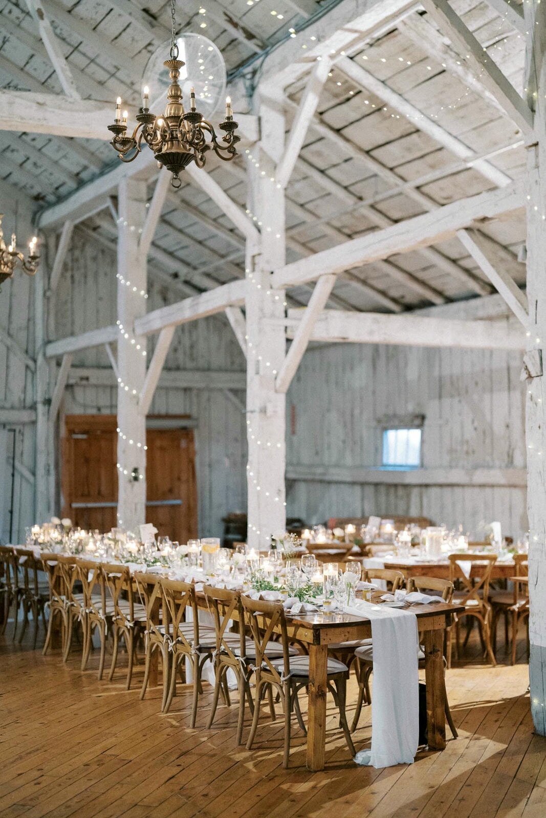 W11-Wedding-Photos-Caledon-Valley-Estate-Eleanor-and-Michael-2024-11-02-2500px-1182