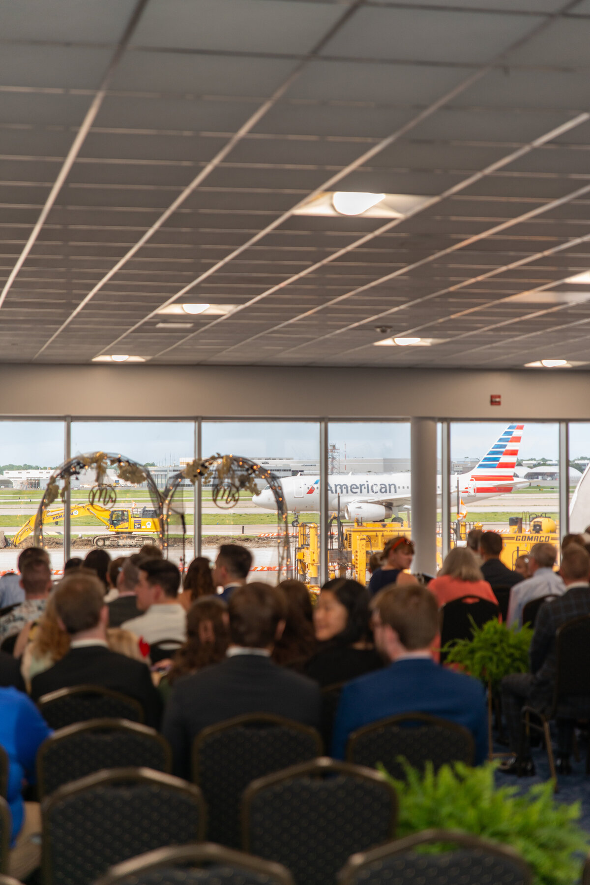 st louis missouri professional wedding and engagement photographer, st louis airport wedding