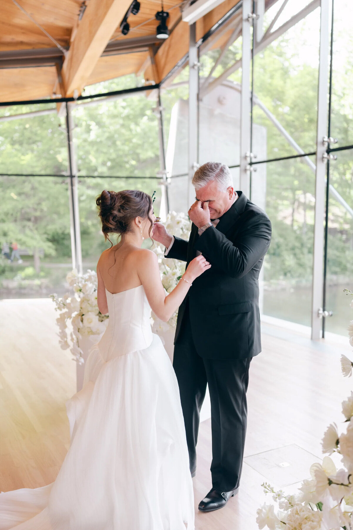 Crystal-Bridges-wedding-2025-0026