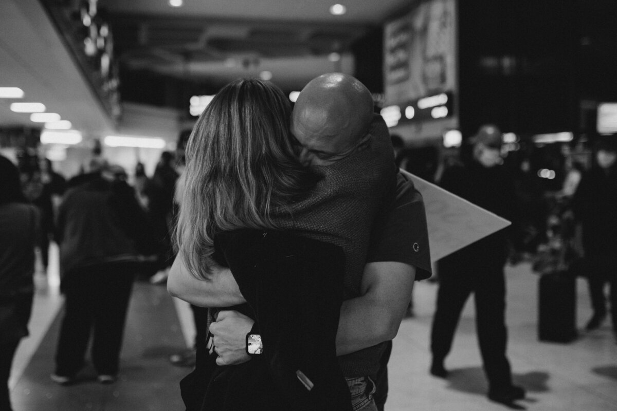 airport-homecoming-first-hug