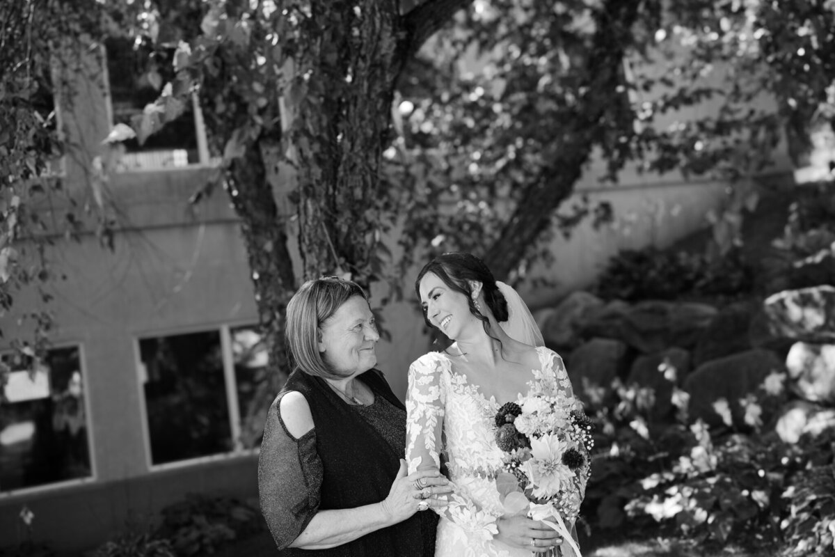 Lexi-and-Paul-Wedding-Previews-33