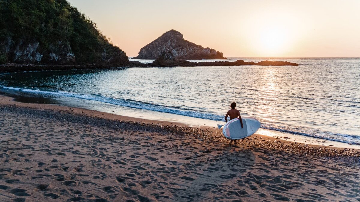 A-6-El-Careyes-Club-&-Residences-Paddleboarding-0414