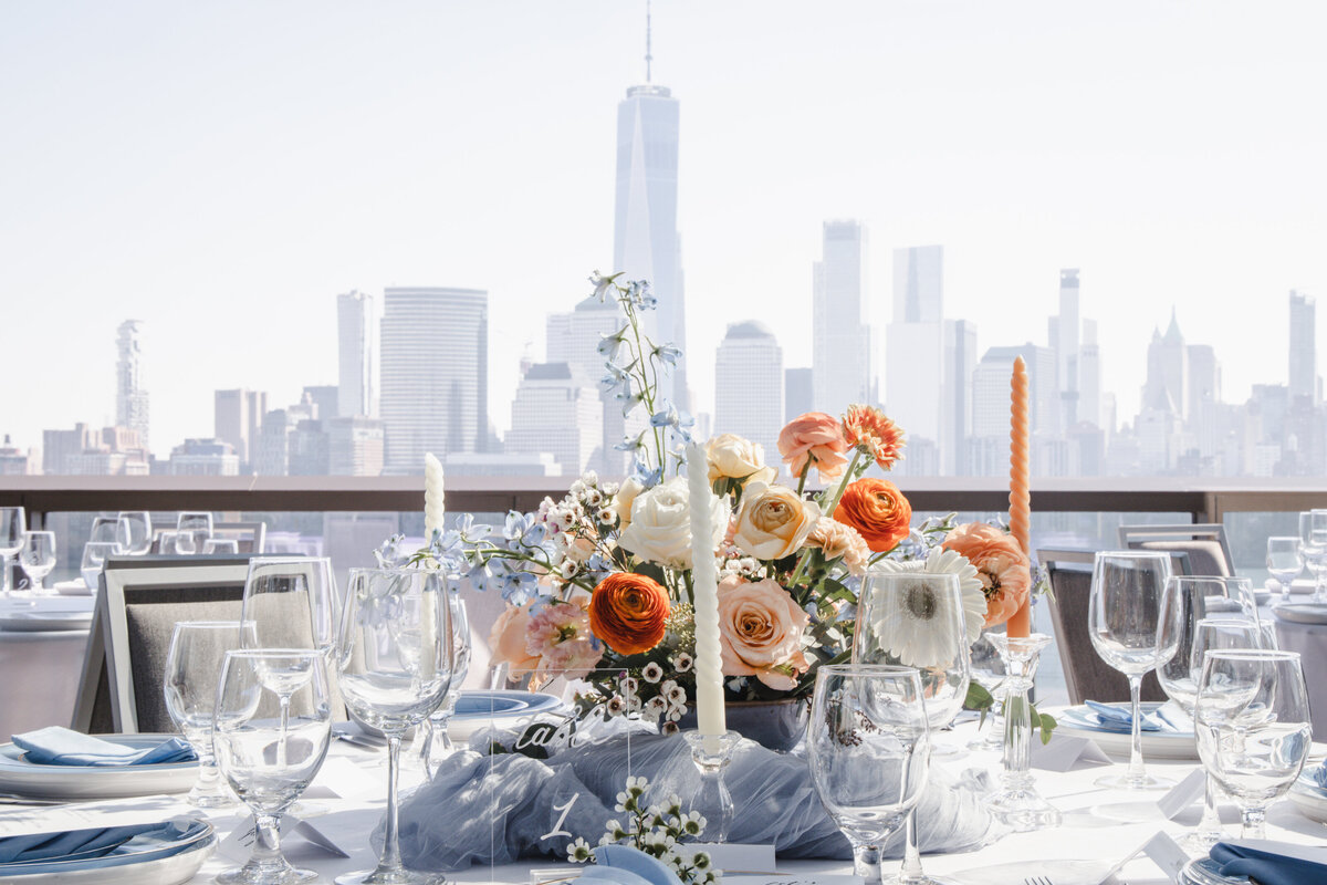 StyledWedding_RooftopatExchangePlace_AnnalisaAloscoPhotography4