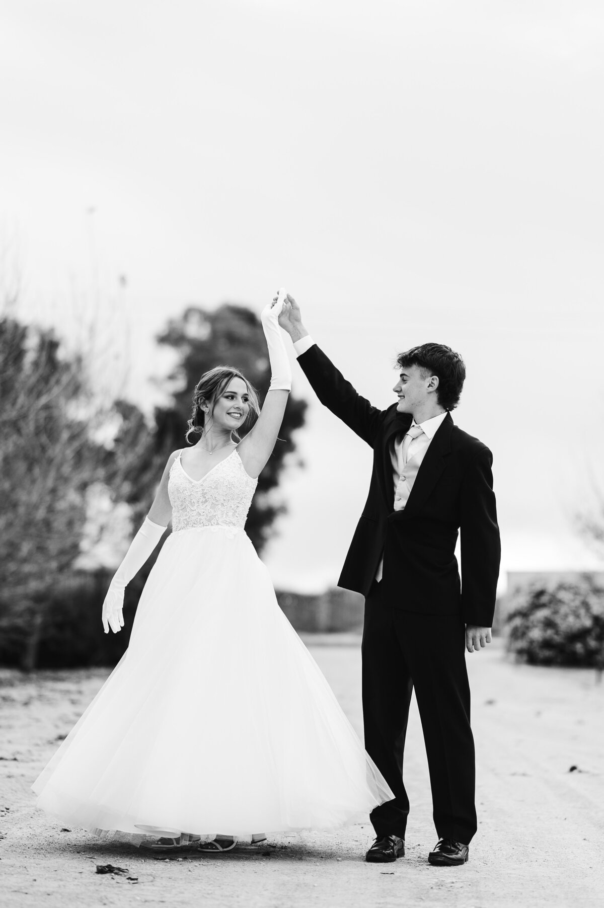 Debutante Photography at Willow and Ivie Mildura