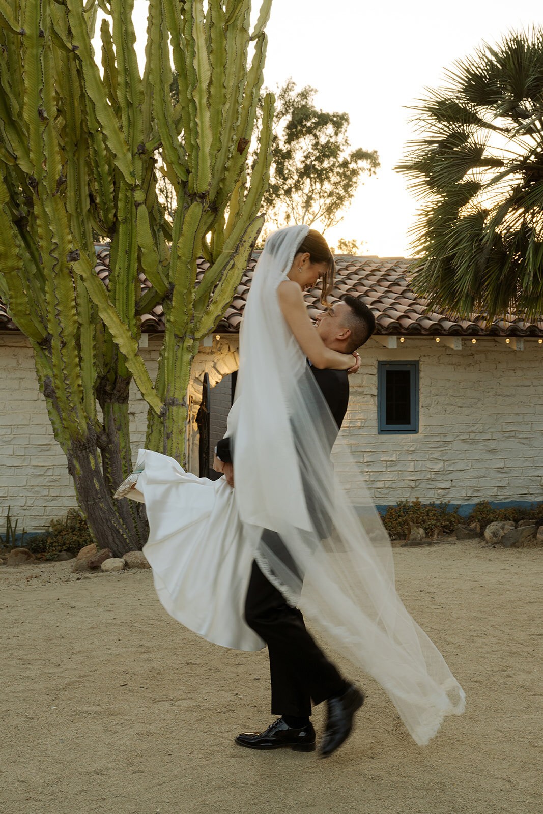 meagan-hilss-events-couple-laughing-together
