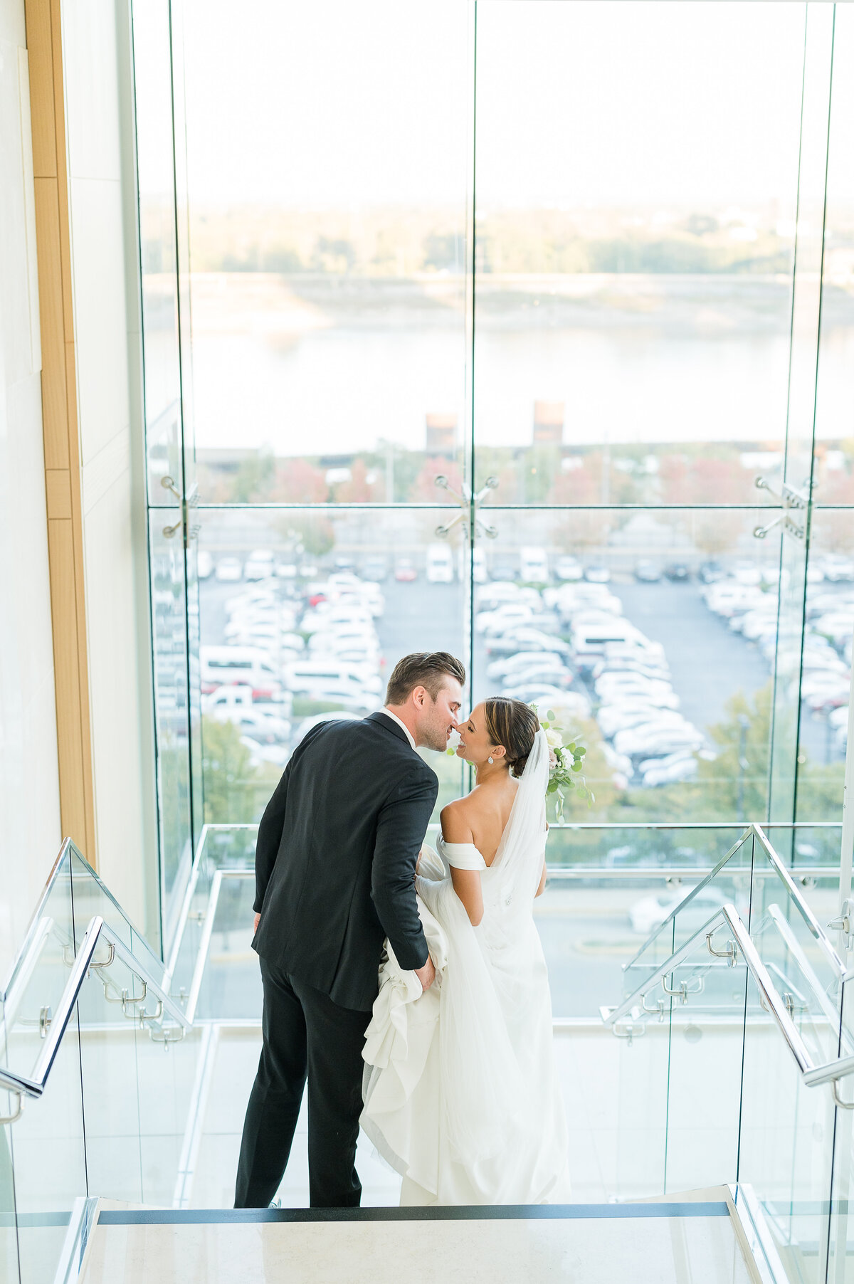 Wedding photographer Four Seasons St. Louis Missouri