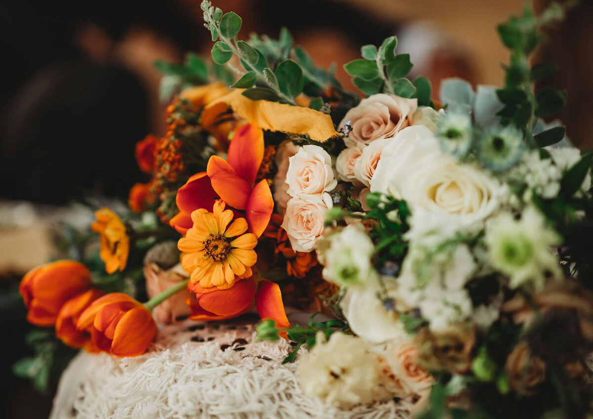 orange-blush-white-wedding-flowers