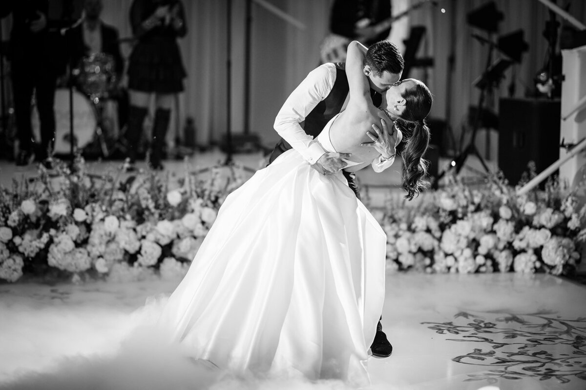 stein-eriksen-lodge-winter-park-city-wedding-pepper-nix-433L-1690bw