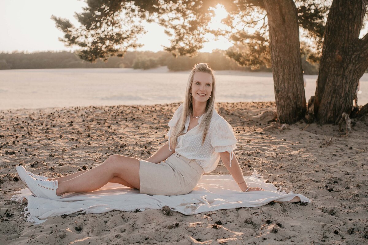 leukfotografie-gezinsshoot-soesterduinen-buiten-golden-hour-4