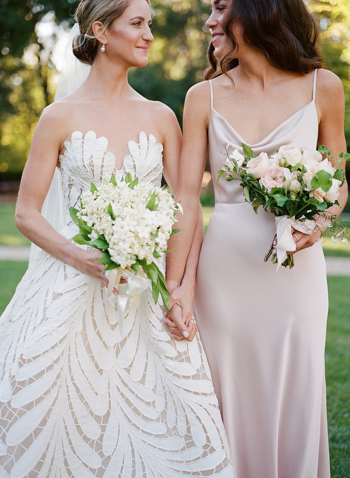 meg-smith-photography-sculpture-garden-private-estate-wedding-023
