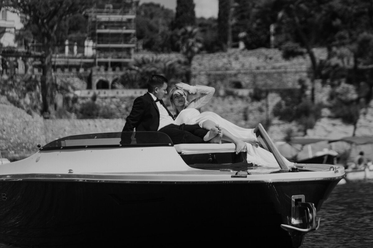 Destination elopement photographer and planner.  Specializing in all inclusive elopement packages. 