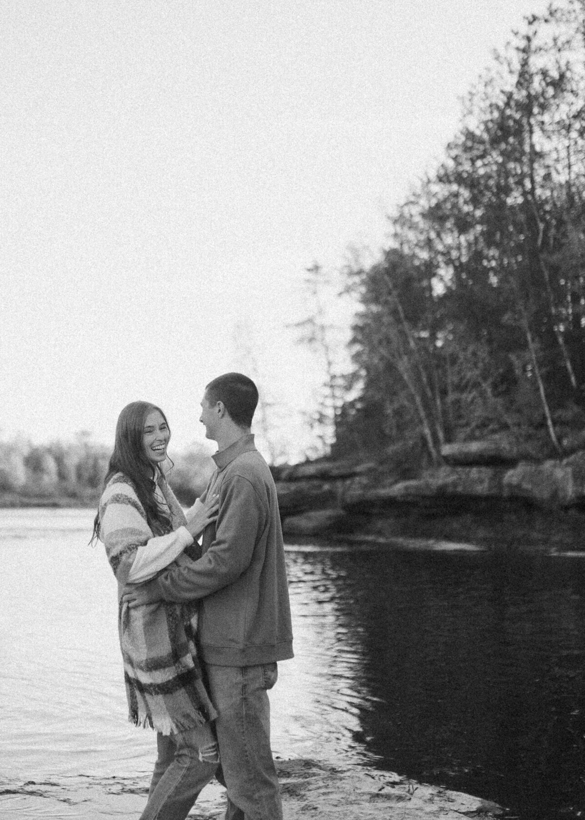 L&S - Minneapolis Minnesota Engagement Photographer-11