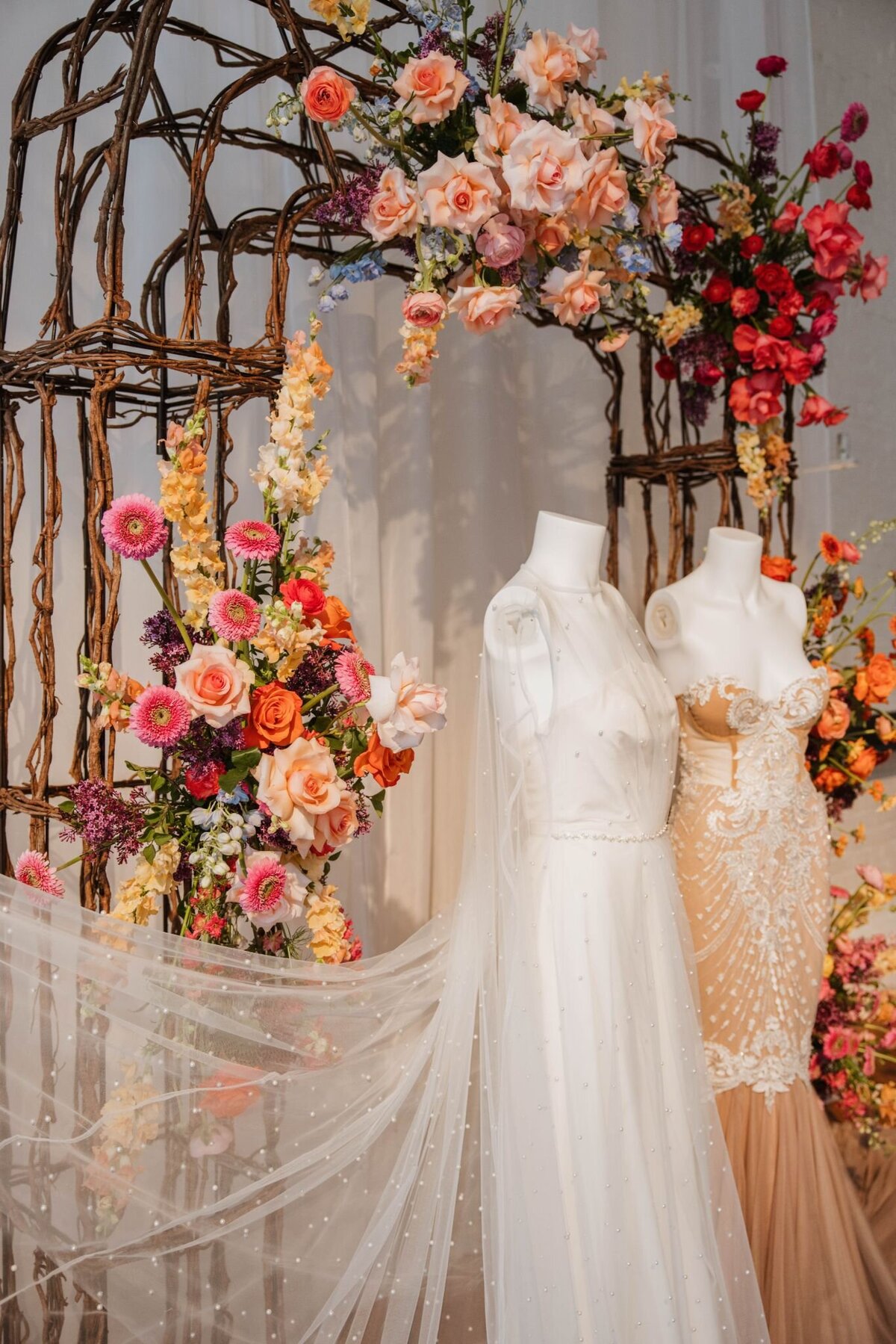 old-city-wedding-stroll-2023-34