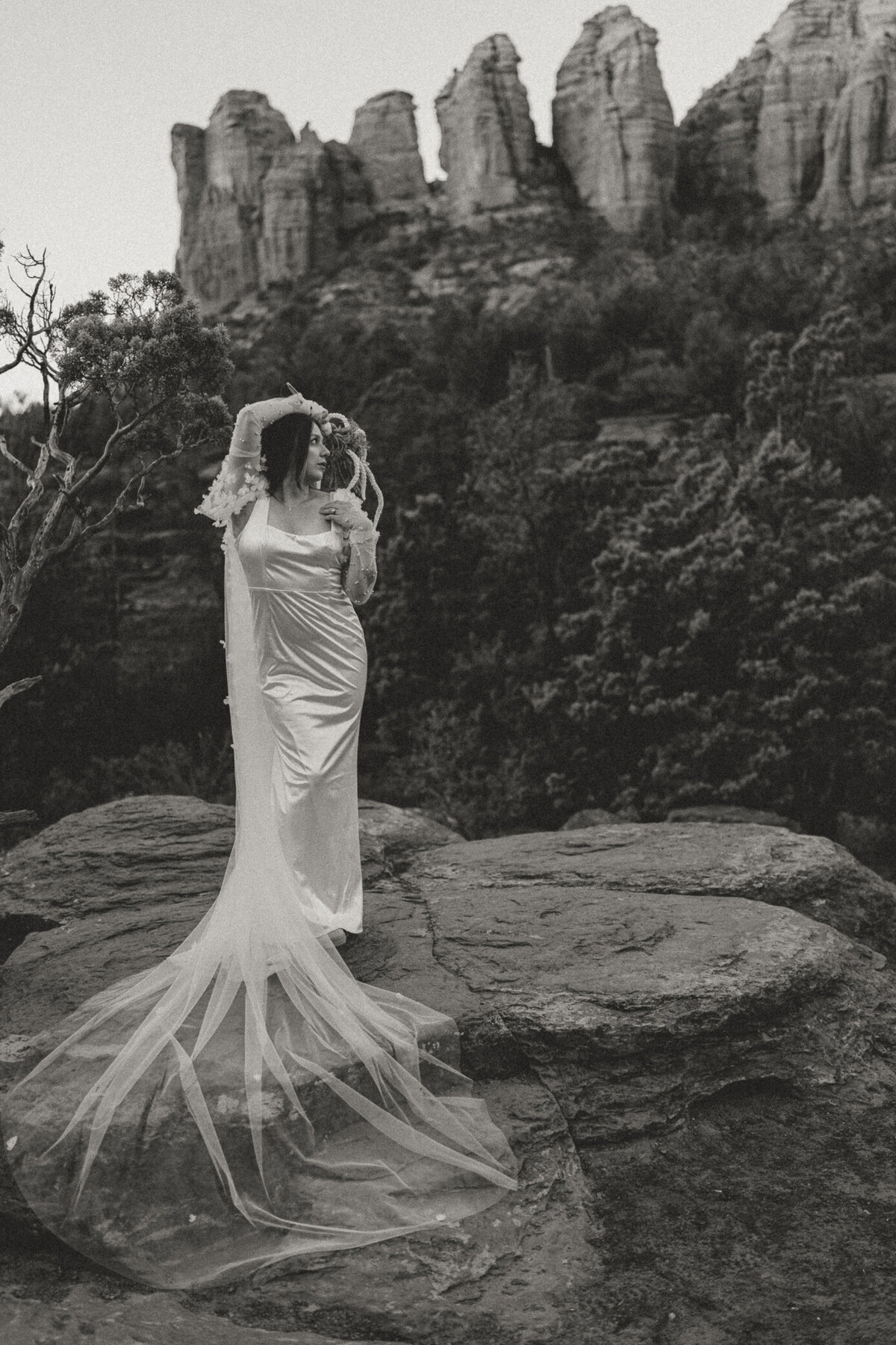 bride-sedona-seven-sacred-pools-elopement