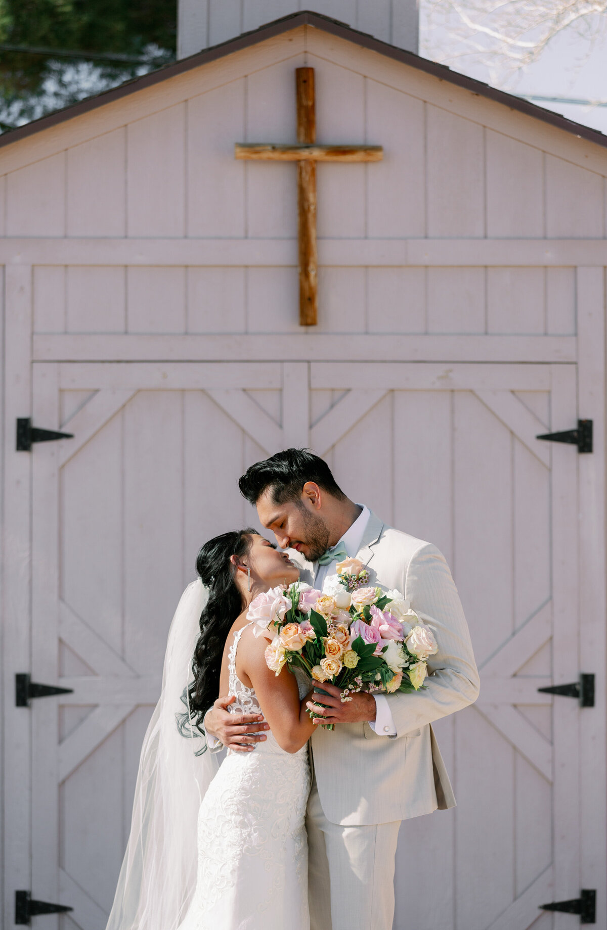 of-the-desert-flor-las-vegas-wedding-florist-cactus-joes-0007