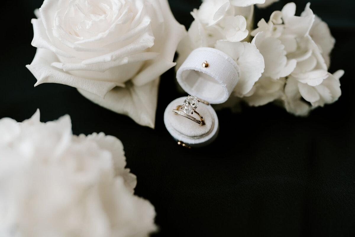 abby-parker-lake-minnetonka-wedding-2