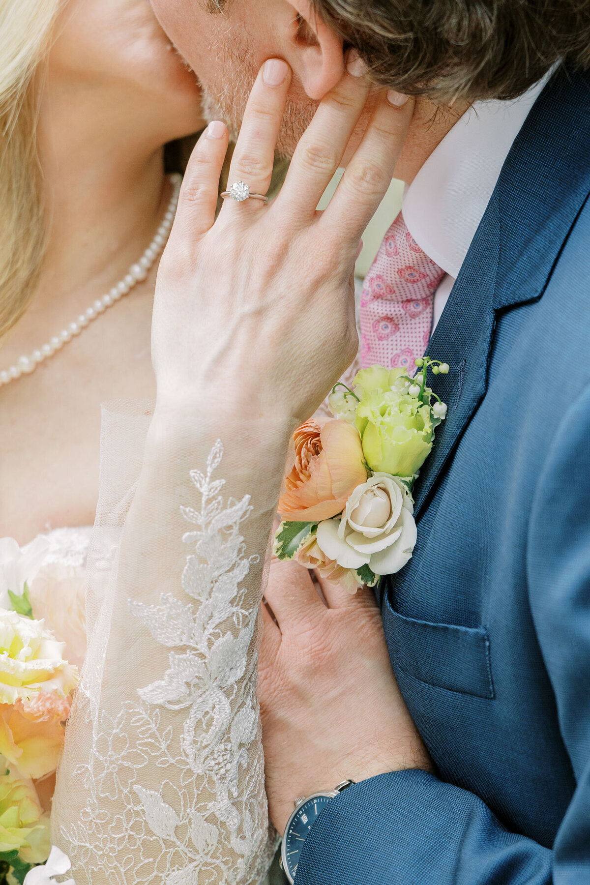 Shangri-La-Hotel-Toronto-Wedding_Editorial-Wedding-Photographer0031
