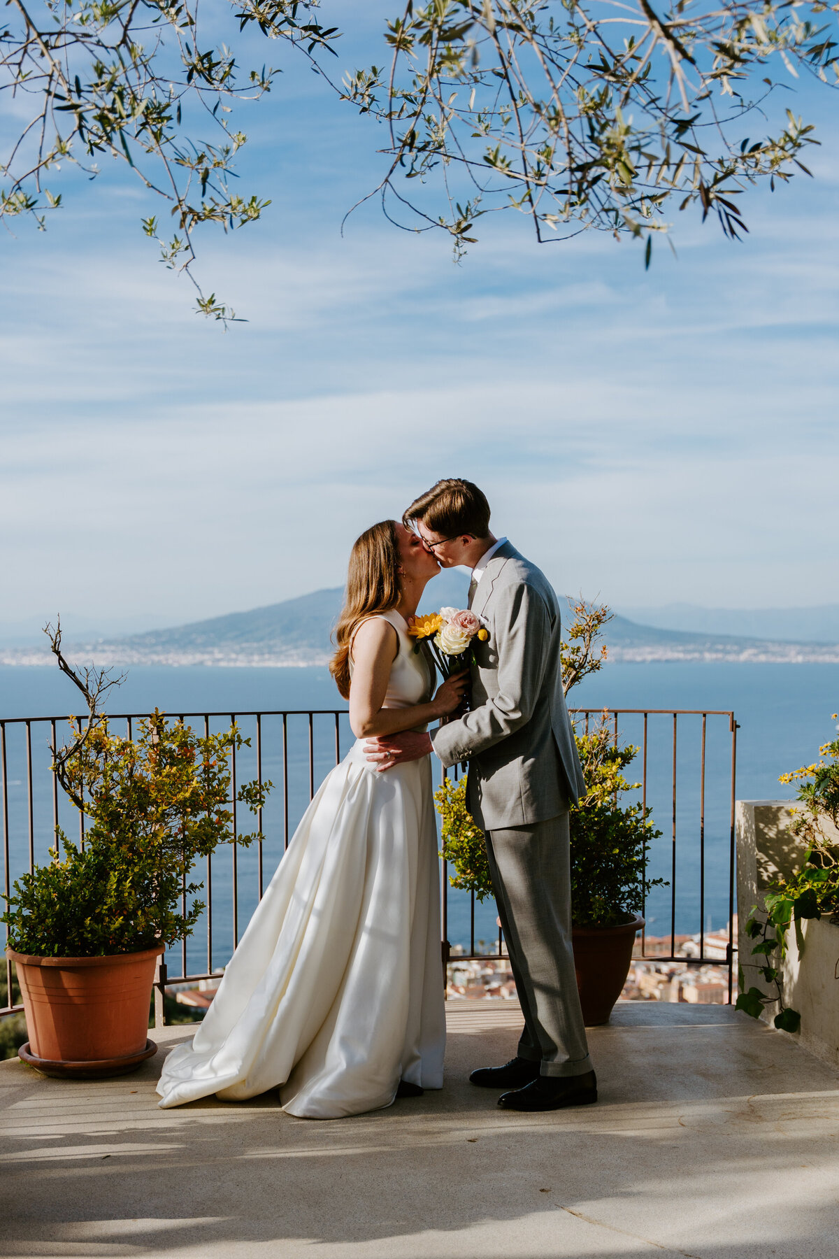 Sorrento villa micro wedding ceremony