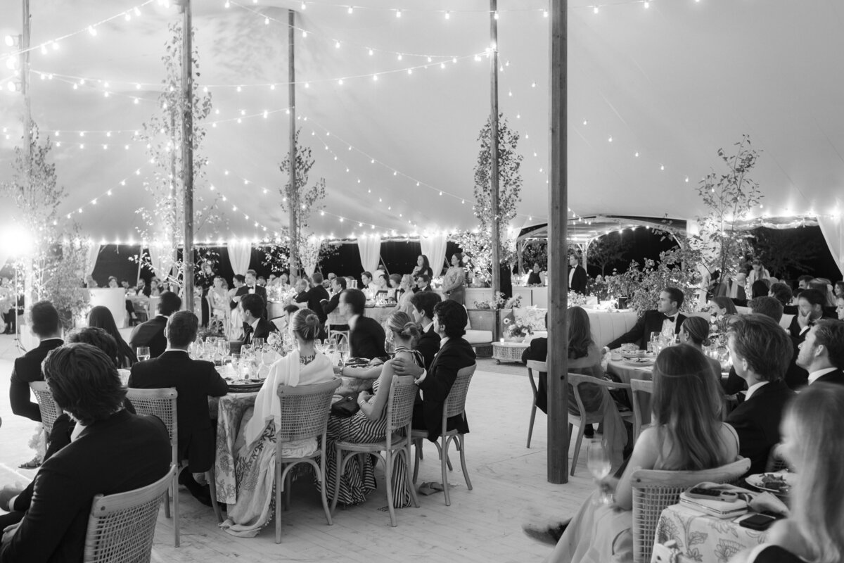 Marthas-vineyard-wedding-planner-kg-events-design-luxury-destination-weddings-private-events-corporate-events-edgartown-ma-event-designer-outdoor-tented-wedding-reception-island-wedding-vogue-wedding-pohogonot-142