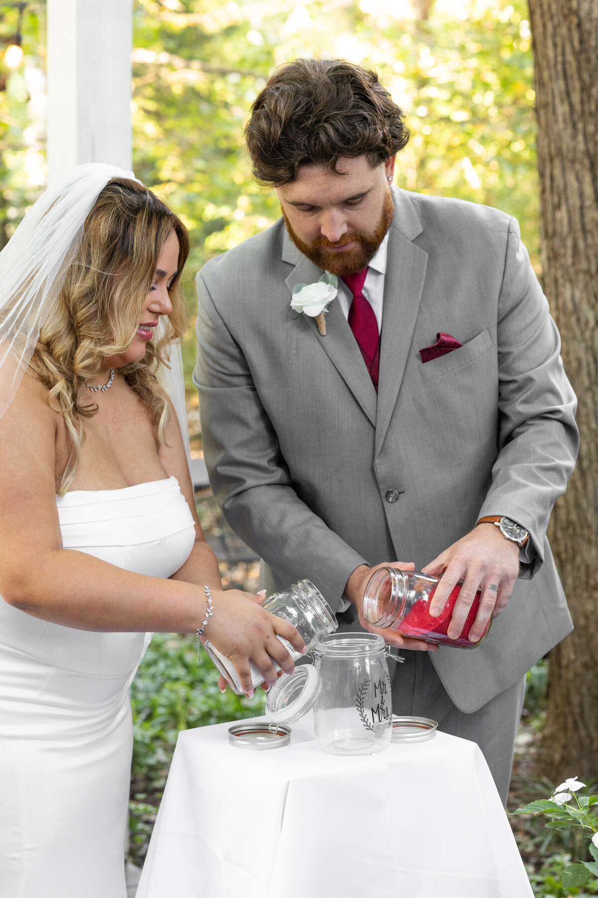 Bride-and-Groom-doing-sand-ceremony-at-Glen-Gardens-Fredricksburg-Virginia