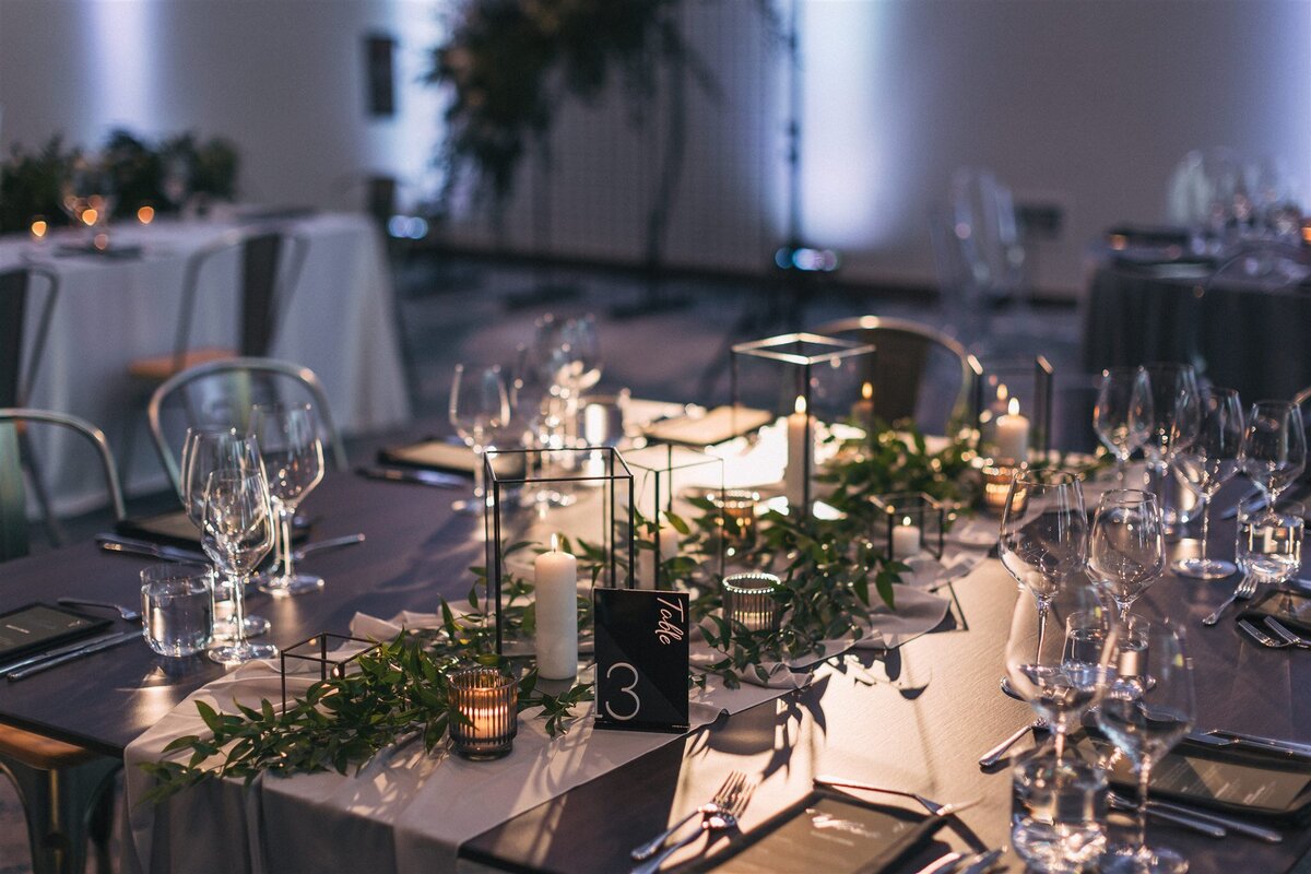 Wayne Gretzky Ballroom Wedding Table